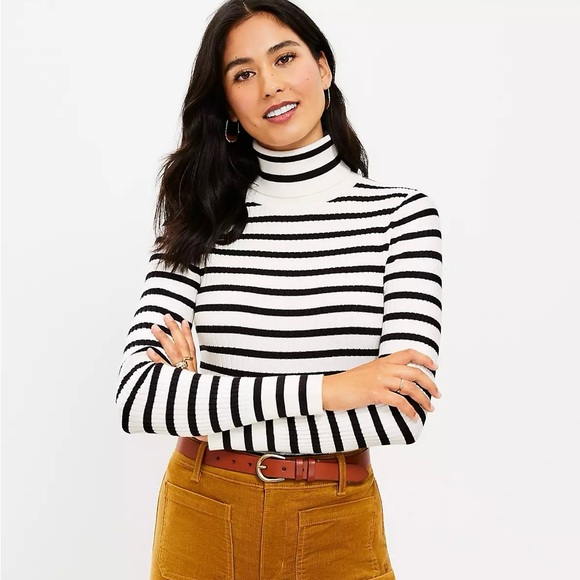 Loft Striped Ribbed Turtleneck Top Cream Slim fit Stretchy NEW Large Women’s - Picture 3 of 10